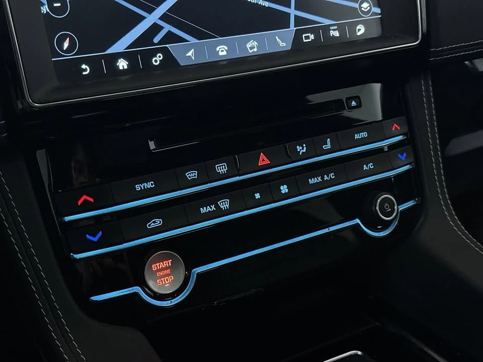 2020 Jaguar F-Pace - Image 16 of 19