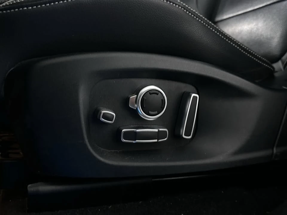 2020 Jaguar F-Pace - Image 9 of 19