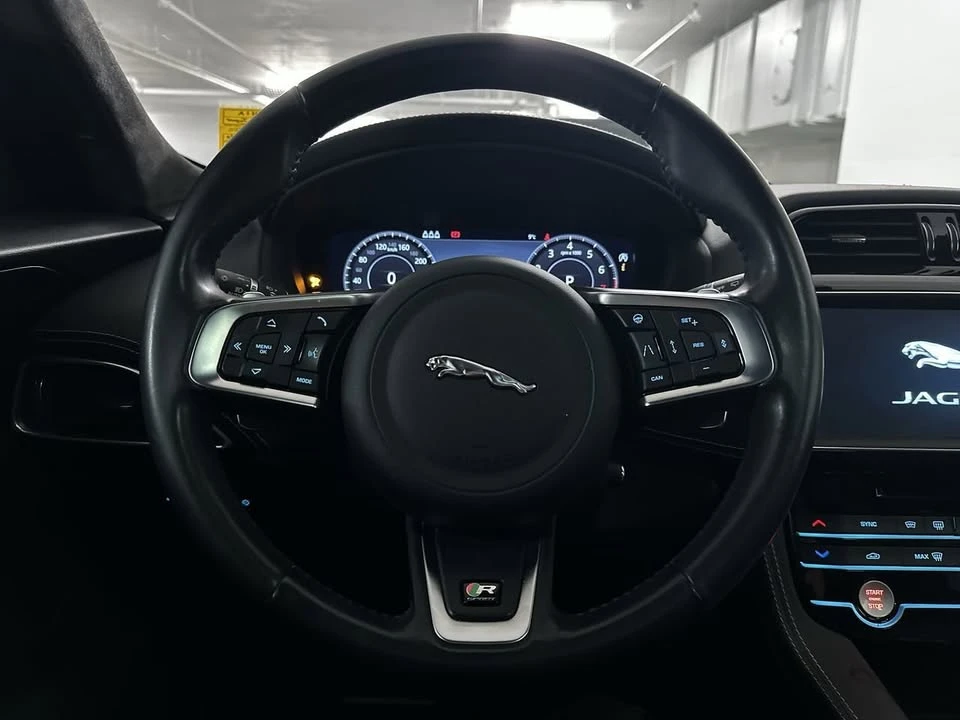 2020 Jaguar F-Pace - Image 11 of 19
