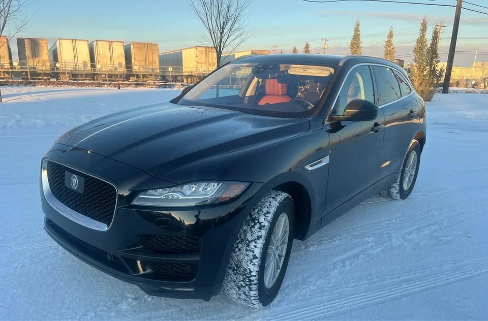2020 Jaguar F-Pace - Image 3 of 17