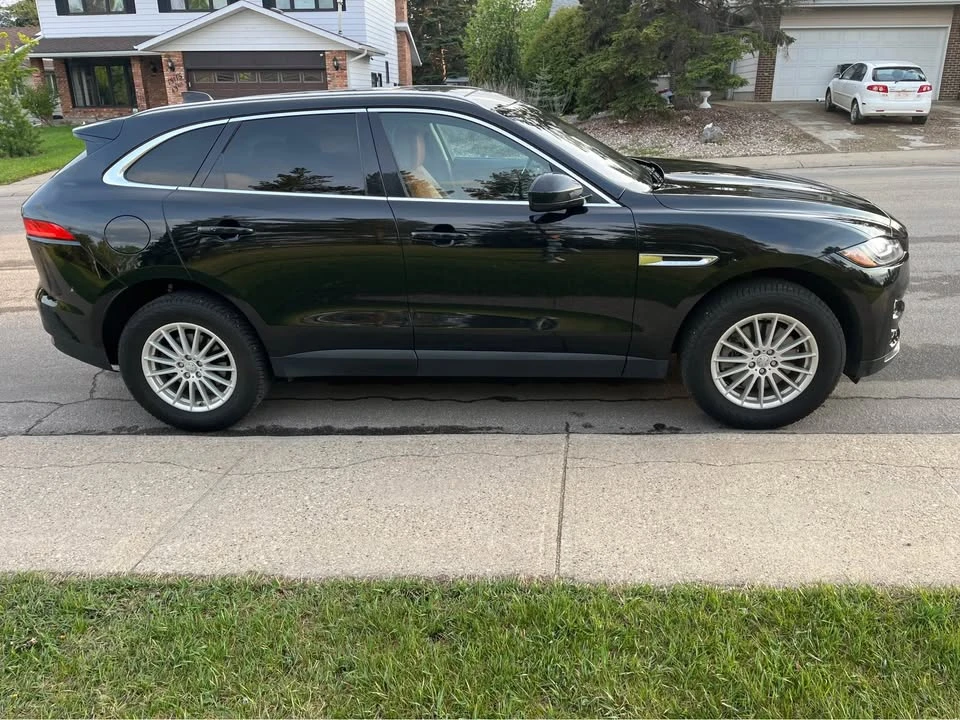 2020 Jaguar F-Pace - Image 5 of 10