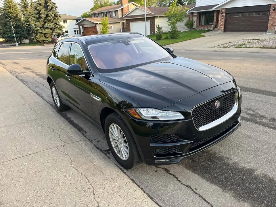 2020 Jaguar F-Pace - Image 2 of 10