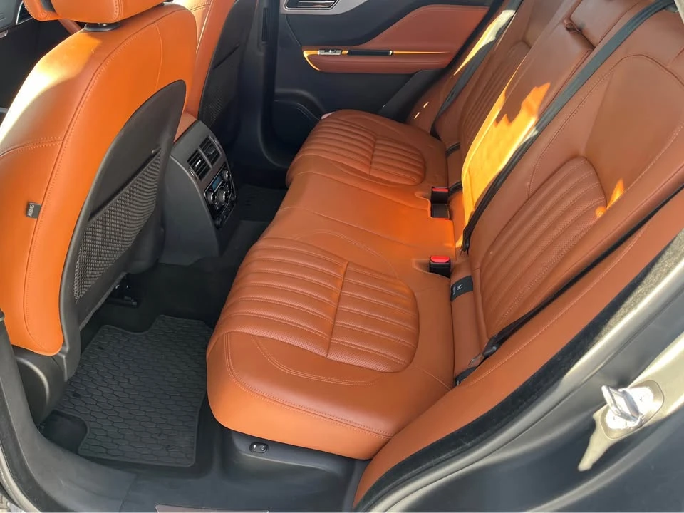 2020 Jaguar F-Pace - Image 7 of 10