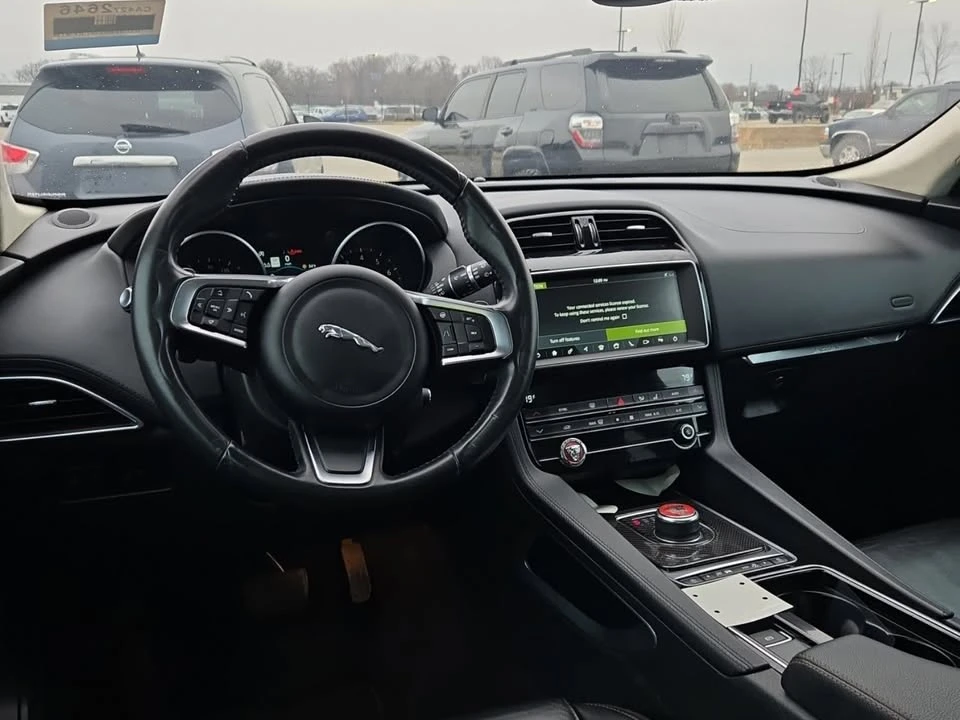 2020 Jaguar F-Pace - Image 5 of 7