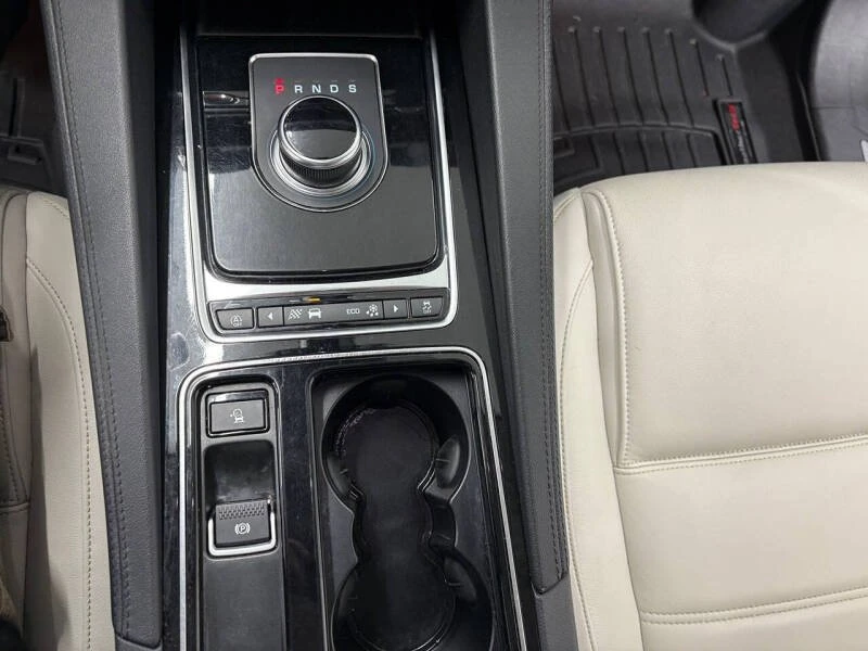 2020 Jaguar F-Pace - Image 15 of 19
