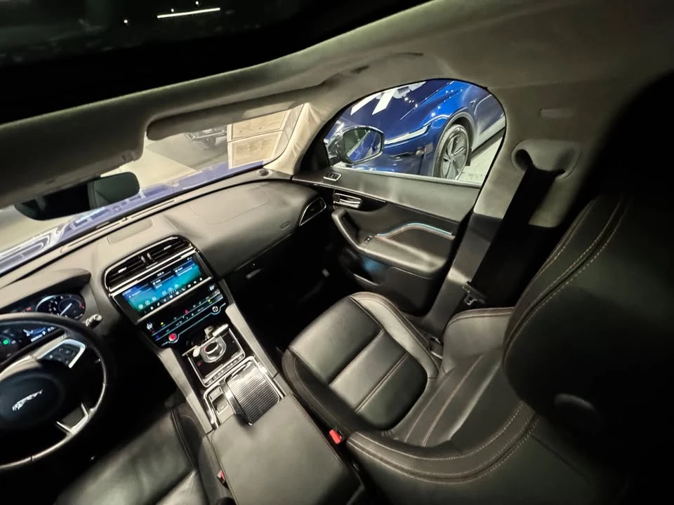 2020 Jaguar F-Pace - Image 13 of 17