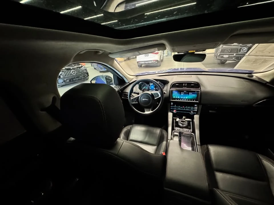2020 Jaguar F-Pace - Image 14 of 17