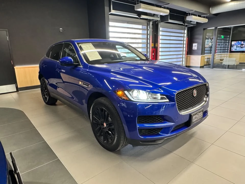 2020 Jaguar F-Pace - Image 4 of 17