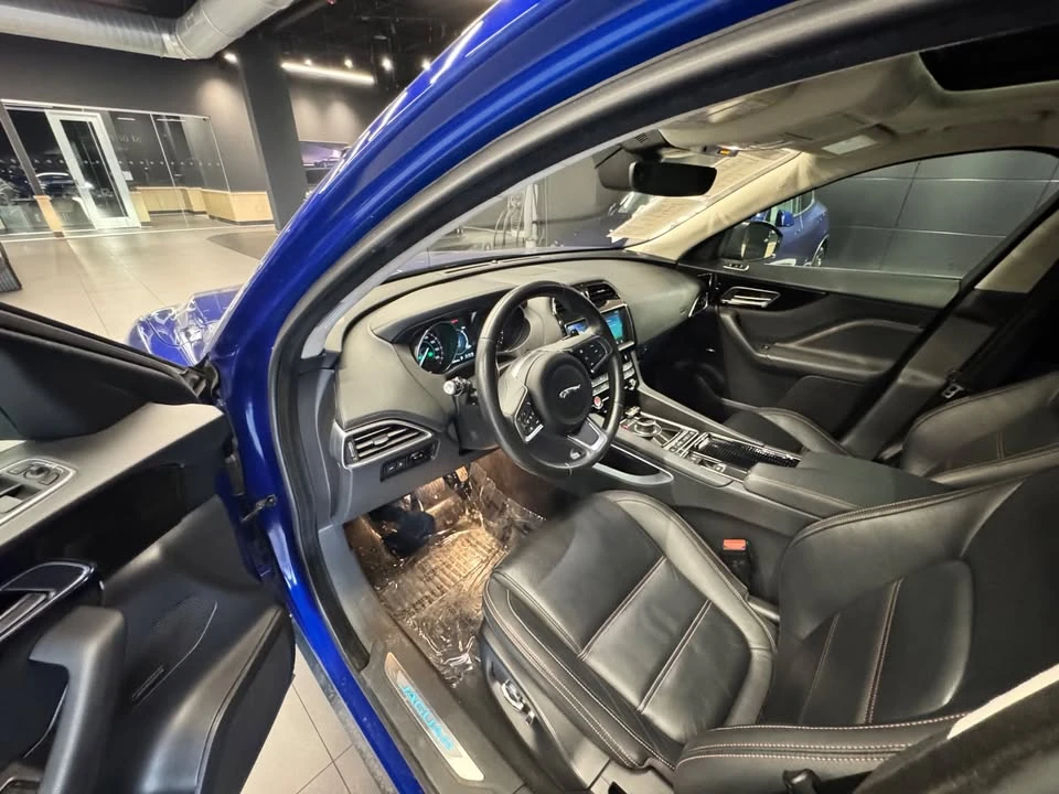 2020 Jaguar F-Pace - Image 16 of 17
