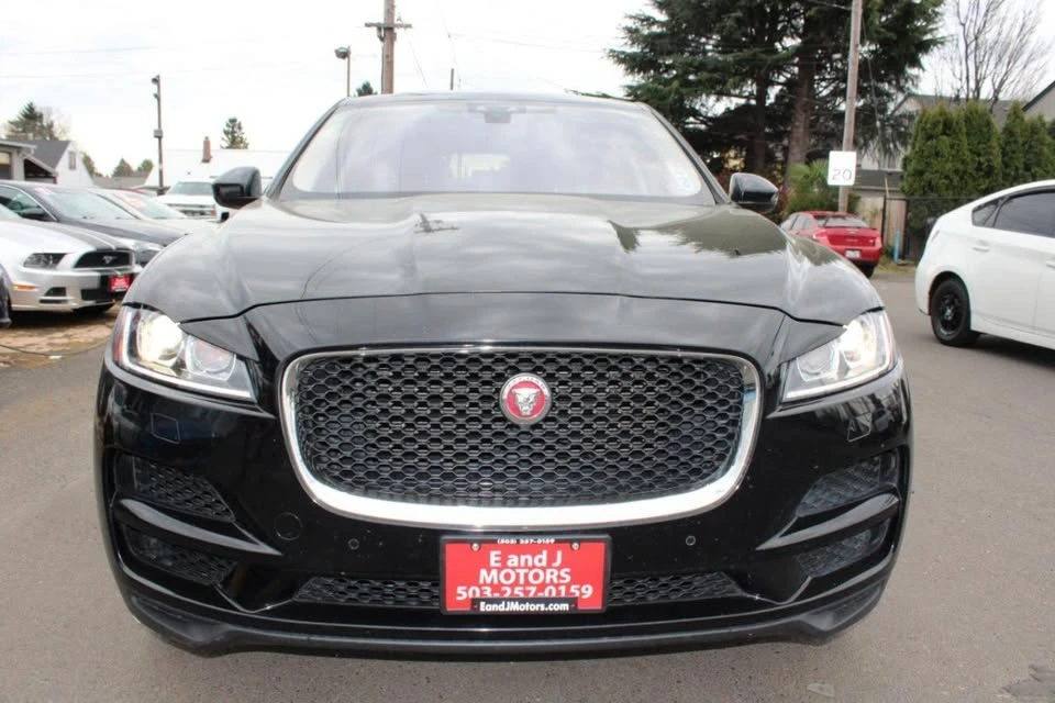 2020 Jaguar F-Pace - Image 2 of 17