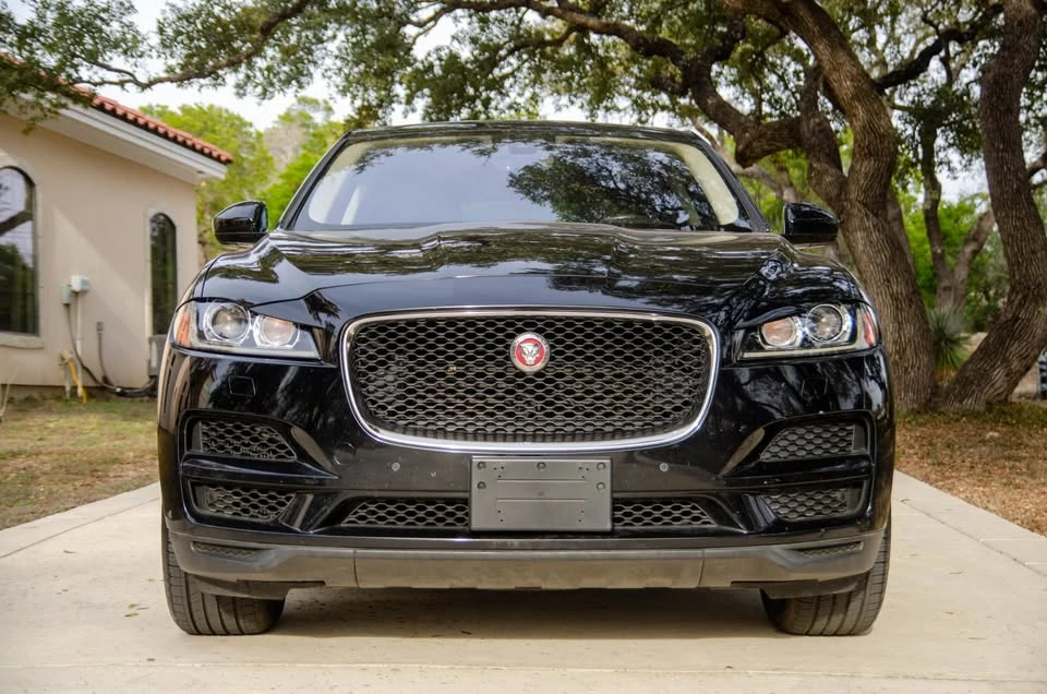 2020 Jaguar F-Pace - Image 3 of 19