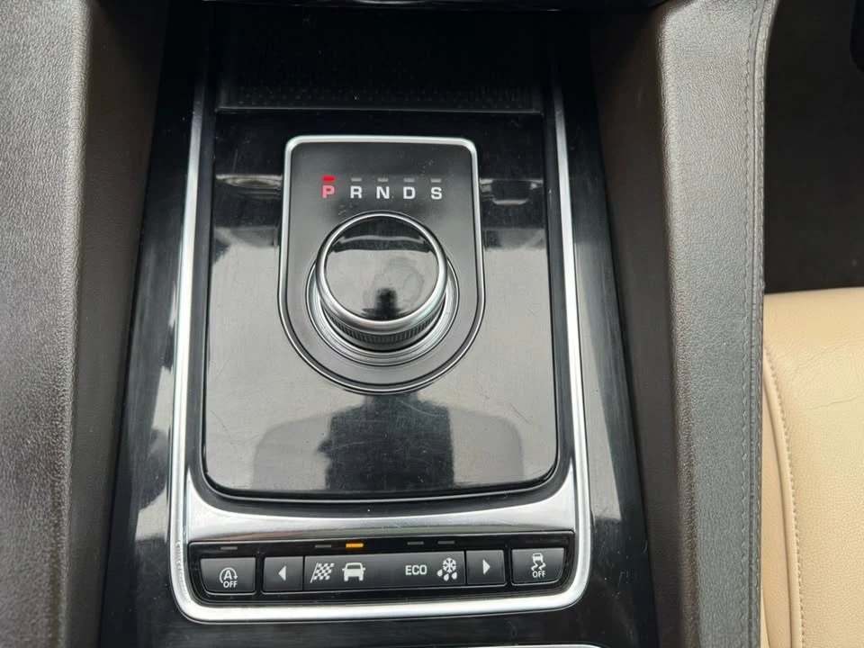 2020 Jaguar F-Pace - Image 13 of 20