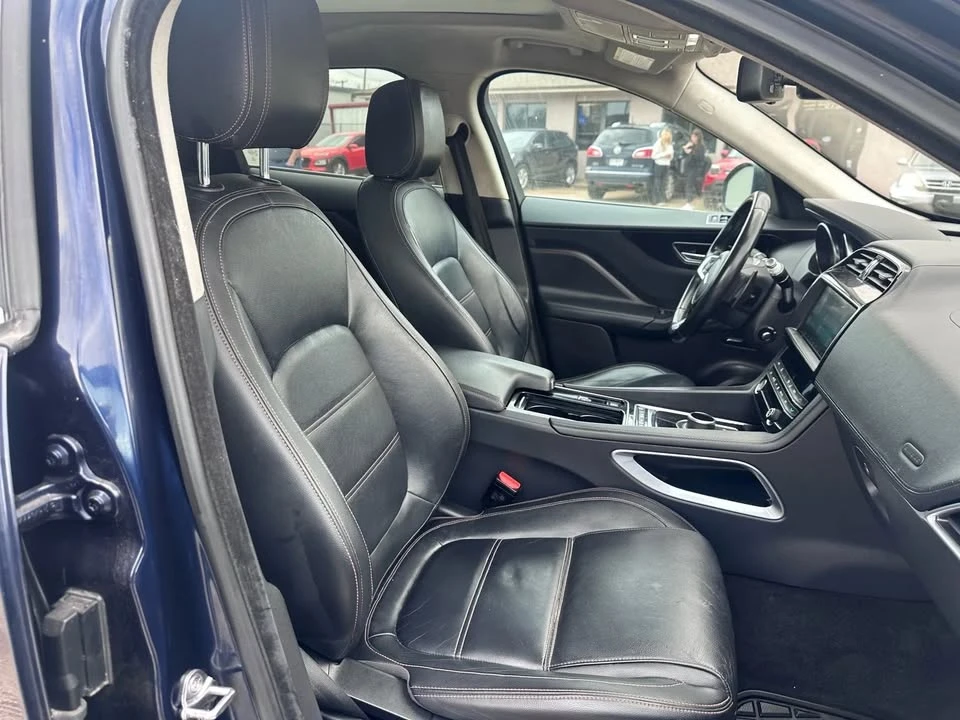 2020 Jaguar F-Pace - Image 14 of 16