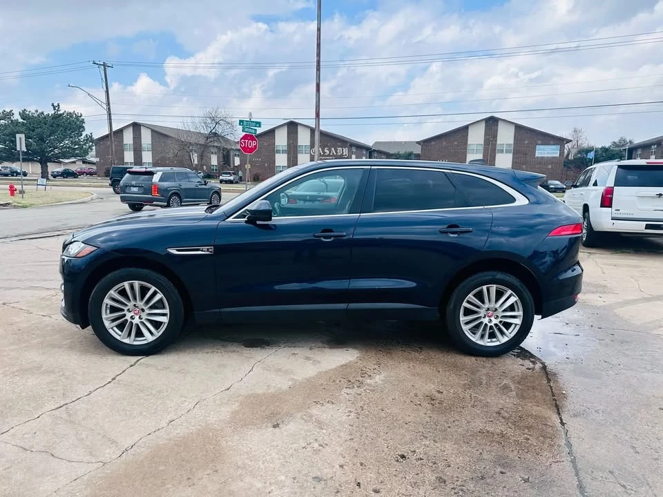 2020 Jaguar F-Pace - Image 8 of 16