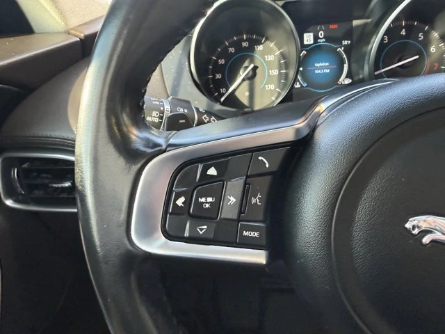 2020 Jaguar F-Pace - Image 10 of 13