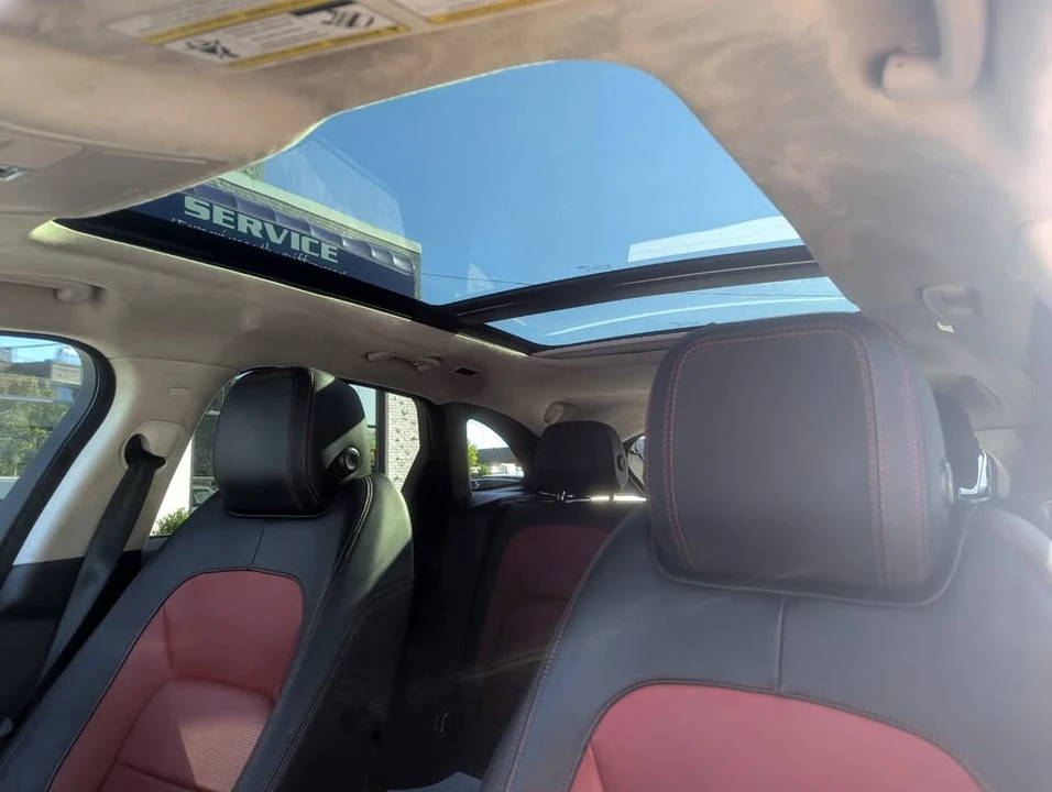 2020 Jaguar F-Pace - Image 7 of 19