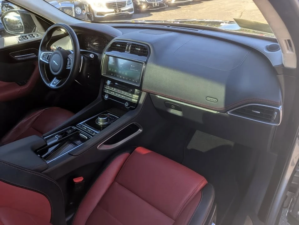 2020 Jaguar F-Pace - Image 17 of 19
