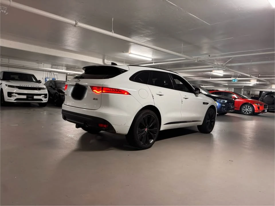 2020 Jaguar F-Pace - Image 5 of 17