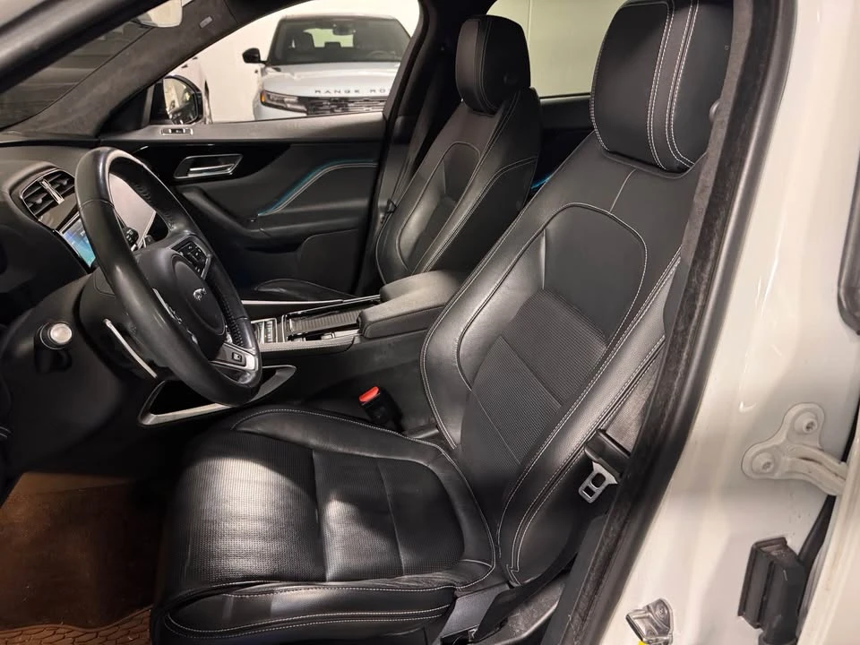 2020 Jaguar F-Pace - Image 10 of 17