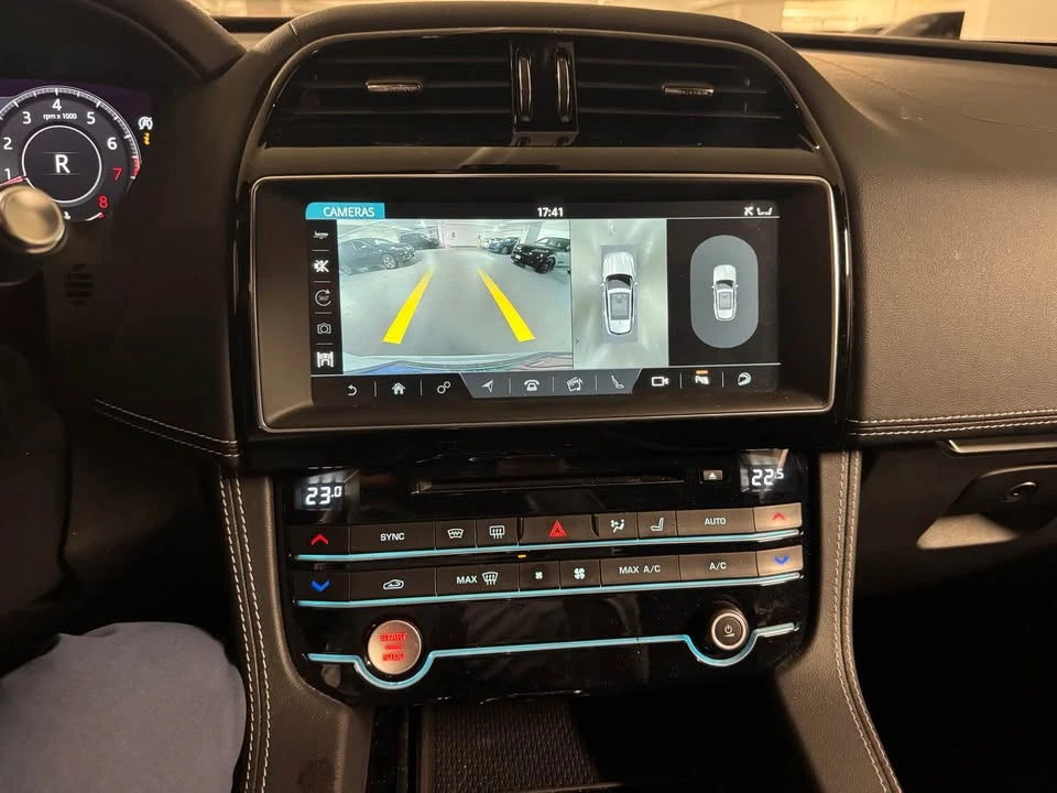 2020 Jaguar F-Pace - Image 15 of 17