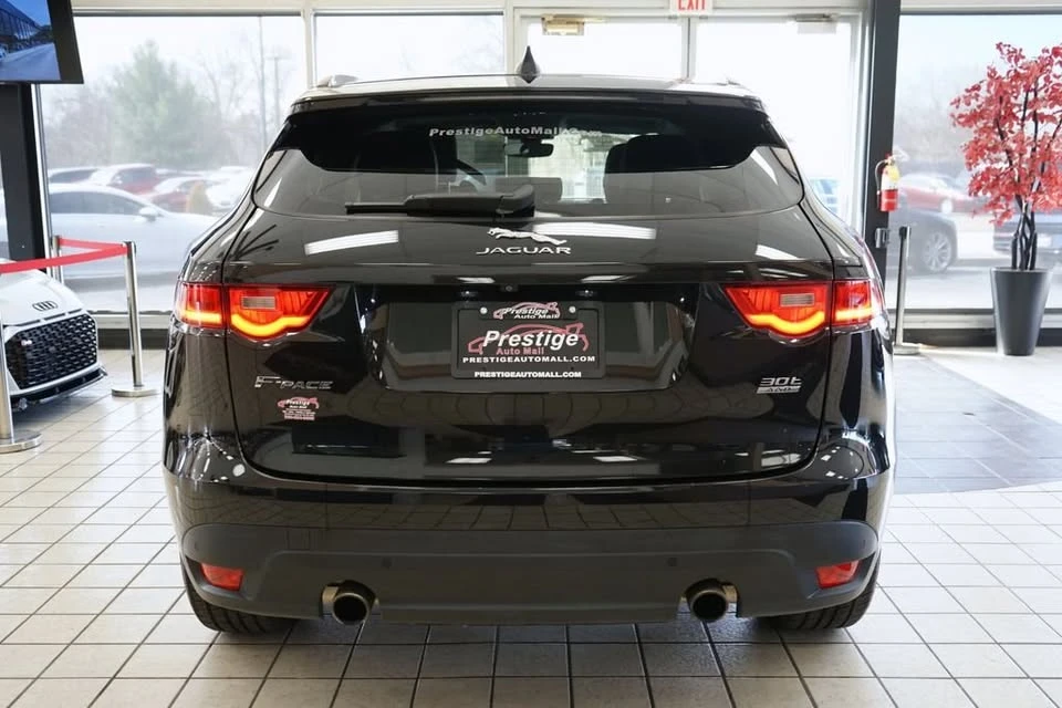 2020 Jaguar F-Pace - Image 13 of 20