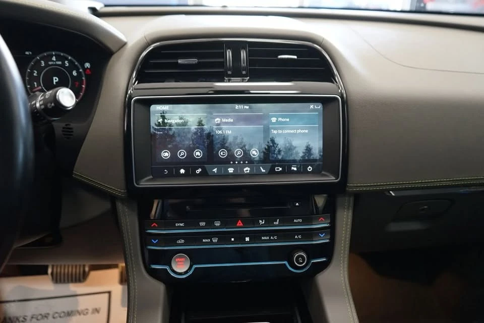 2020 Jaguar F-Pace - Image 6 of 21
