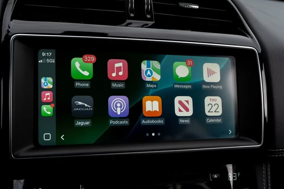 2020 Jaguar F-Pace - Image 3 of 15