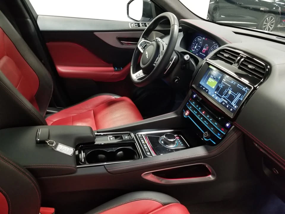 2020 Jaguar F-Pace - Image 19 of 20