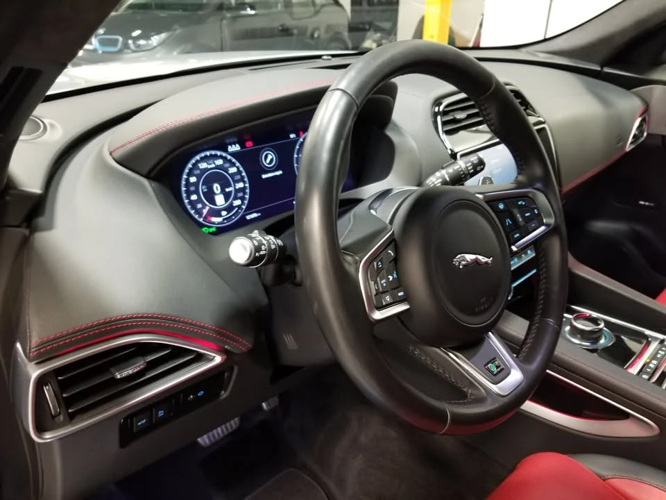 2020 Jaguar F-Pace - Image 9 of 20