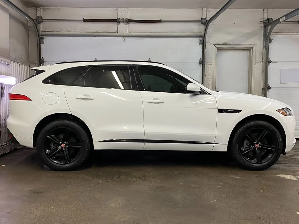 2020 Jaguar F-Pace - Image 7 of 19
