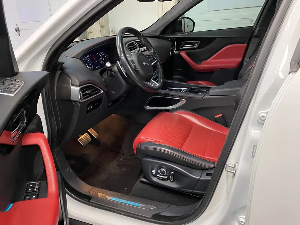 2020 Jaguar F-Pace - Image 11 of 19