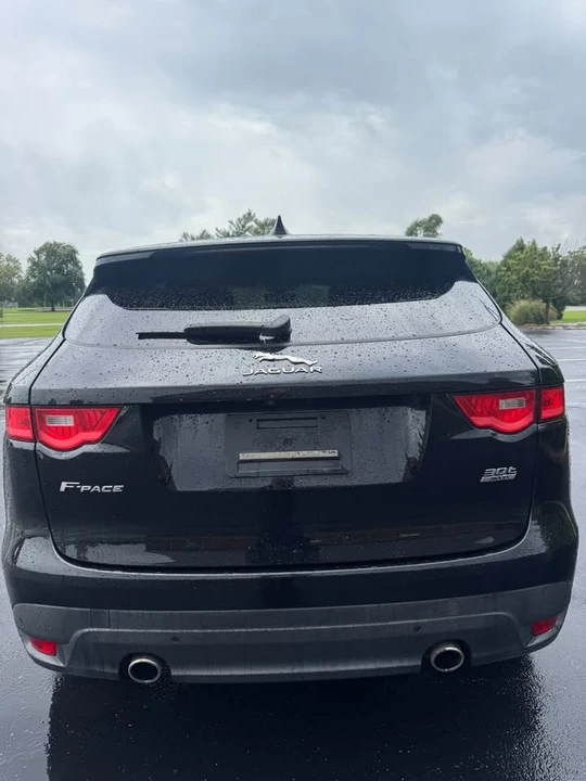 2020 Jaguar F-Pace - Image 7 of 18