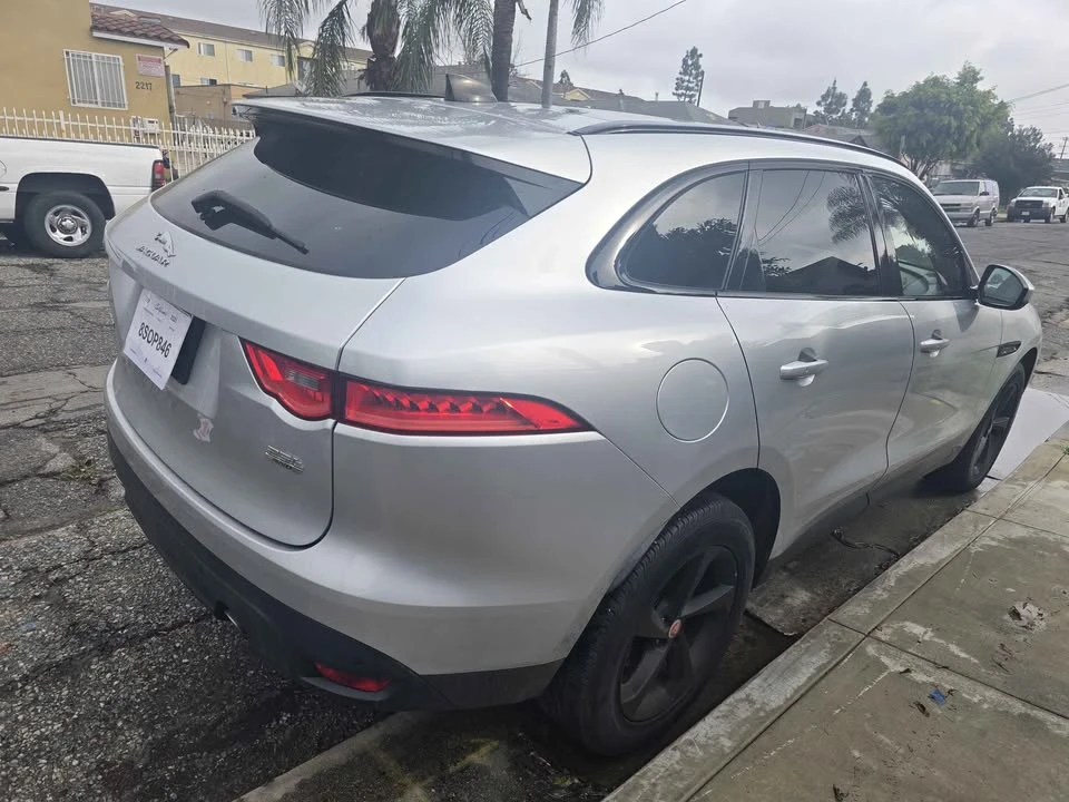 2020 Jaguar F-Pace - Image 10 of 10