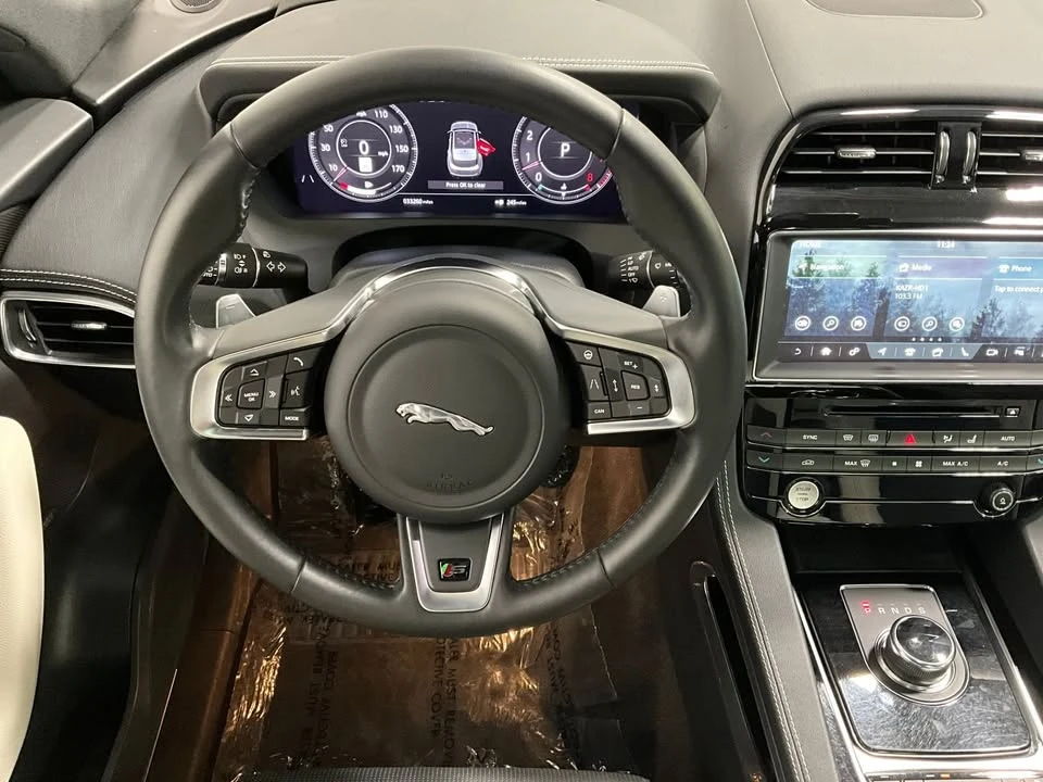 2020 Jaguar F-Pace - Image 8 of 20