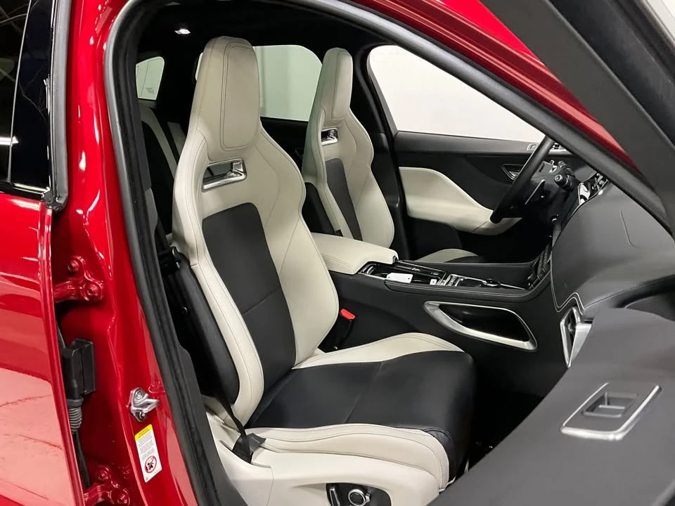 2020 Jaguar F-Pace - Image 10 of 20