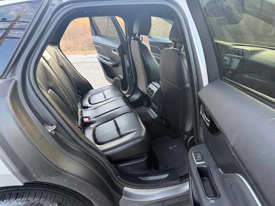 2020 Jaguar F-Pace - Image 10 of 19