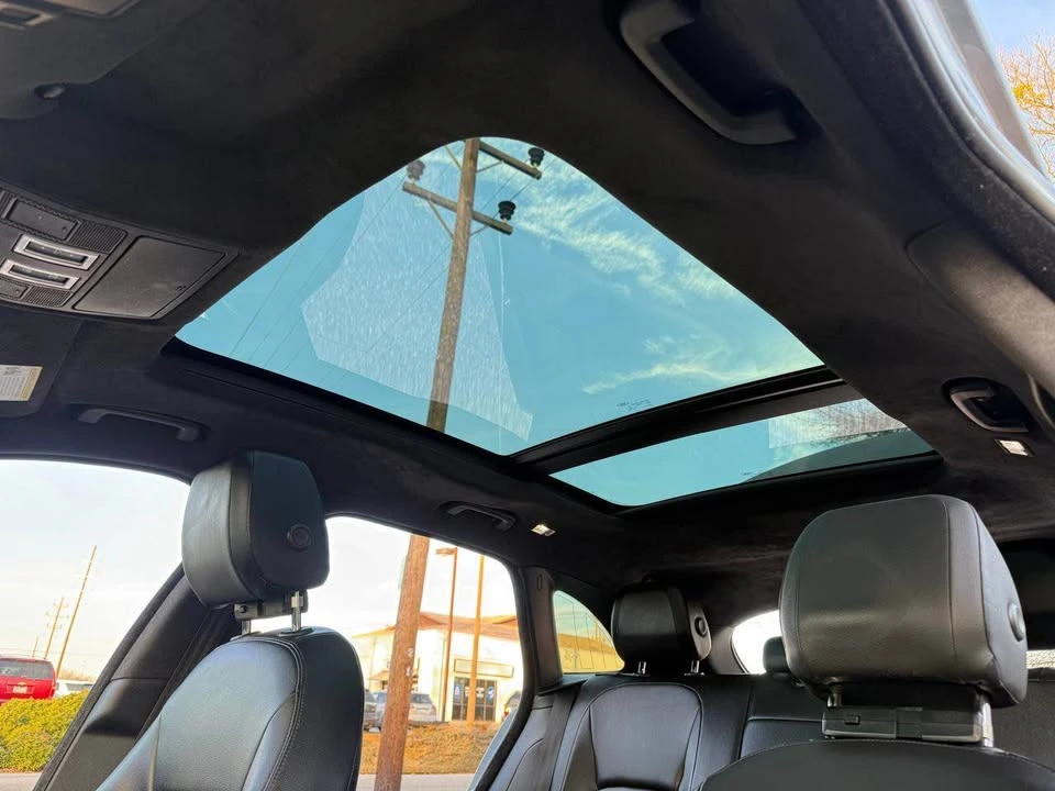 2020 Jaguar F-Pace - Image 15 of 19