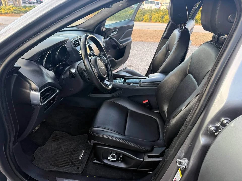 2020 Jaguar F-Pace - Image 12 of 19