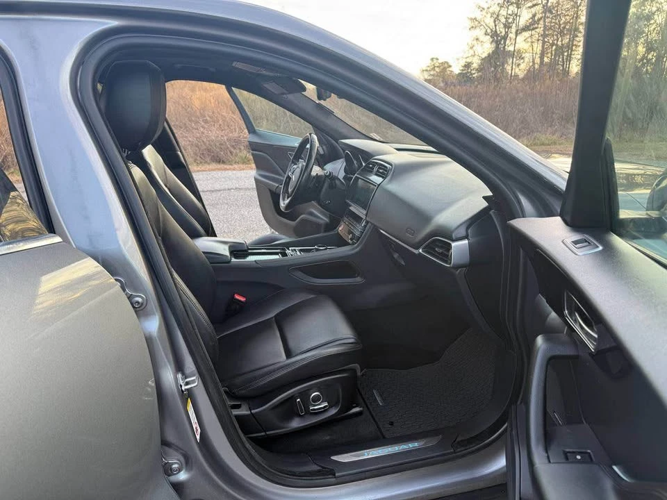 2020 Jaguar F-Pace - Image 9 of 19