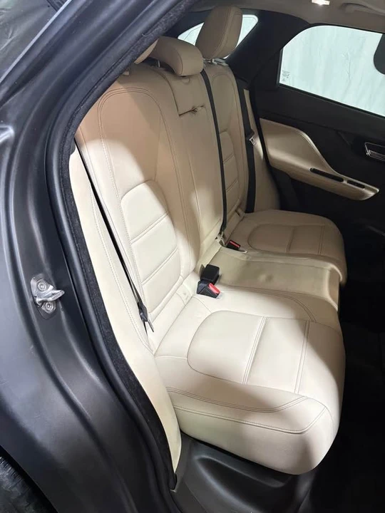 2020 Jaguar F-Pace - Image 15 of 18