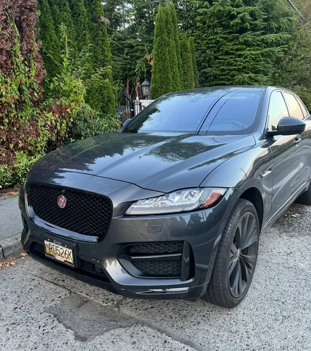 2020 Jaguar F-Pace - Image 3 of 4