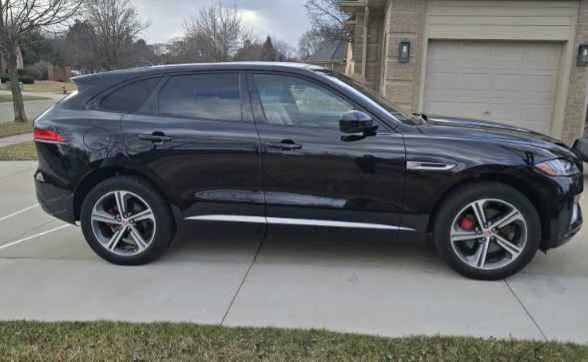 2020 Jaguar F-Pace - Image 2 of 8