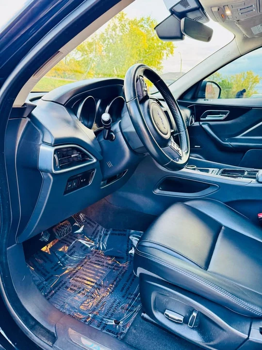 2020 Jaguar F-Pace - Image 6 of 14