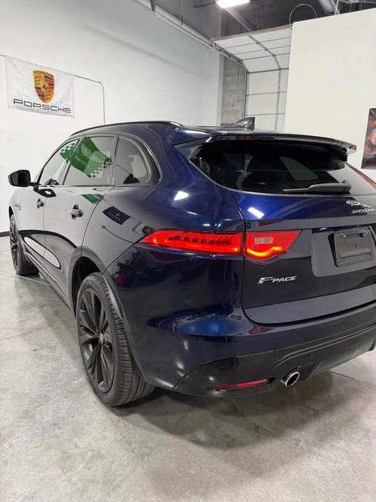 2020 Jaguar F-Pace - Image 4 of 20