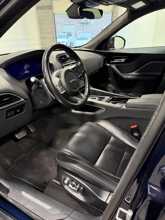 2020 Jaguar F-Pace - Image 11 of 20
