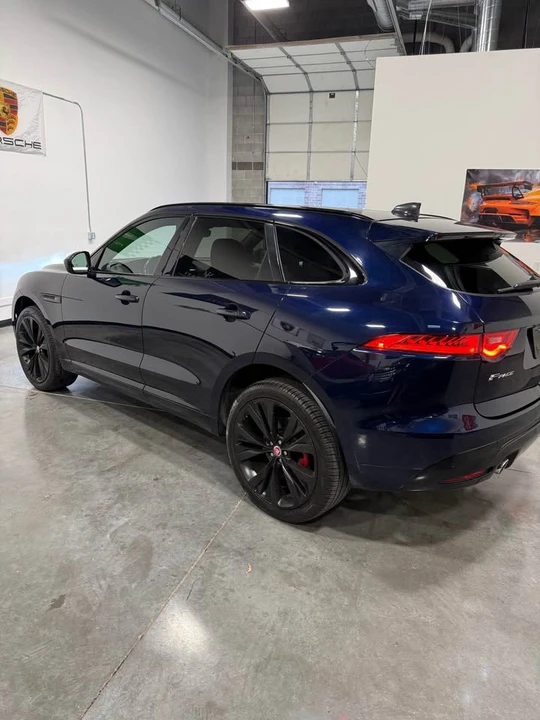 2020 Jaguar F-Pace - Image 3 of 20