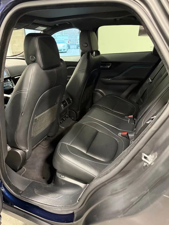 2020 Jaguar F-Pace - Image 17 of 20