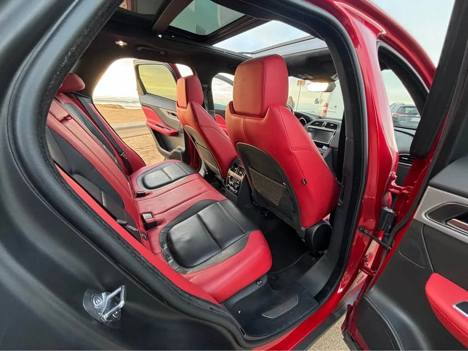 2020 Jaguar F-Pace - Image 7 of 10