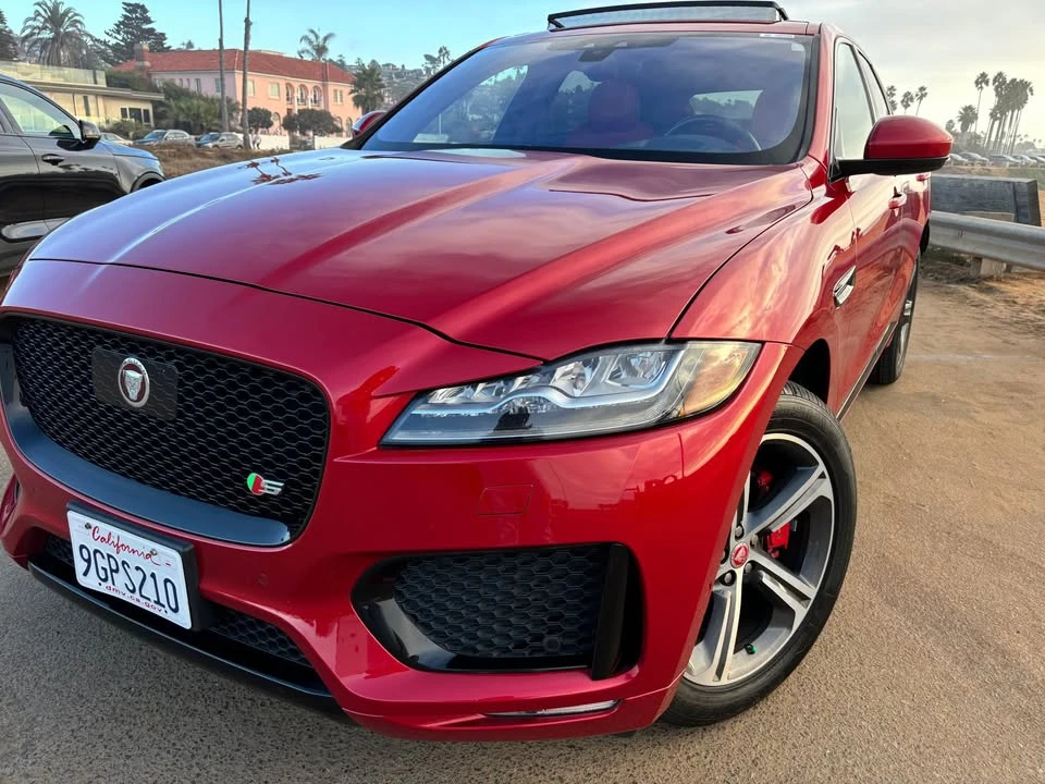 2020 Jaguar F-Pace - Image 4 of 10