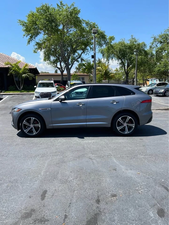 2020 Jaguar F-Pace - Image 8 of 19